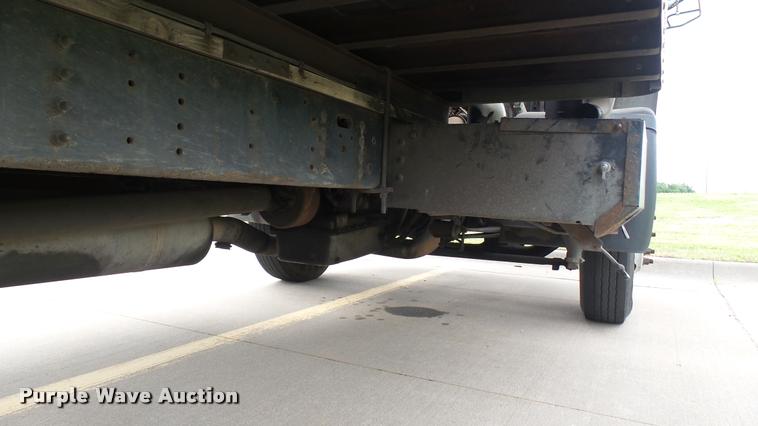 image for item DA7862 1999 GMC T6500 box truck