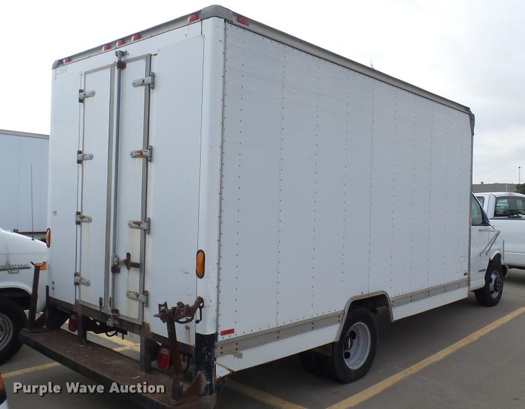 image for item DA7865 1999 Chevrolet Express 3500 Cargo box truck