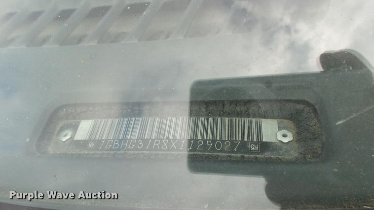 image for item DA7865 1999 Chevrolet Express 3500 Cargo box truck