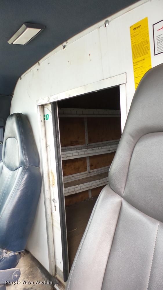 image for item DA7865 1999 Chevrolet Express 3500 Cargo box truck