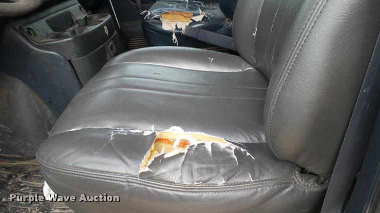 image for item DA7865 1999 Chevrolet Express 3500 Cargo box truck