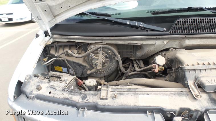 image for item DA7865 1999 Chevrolet Express 3500 Cargo box truck