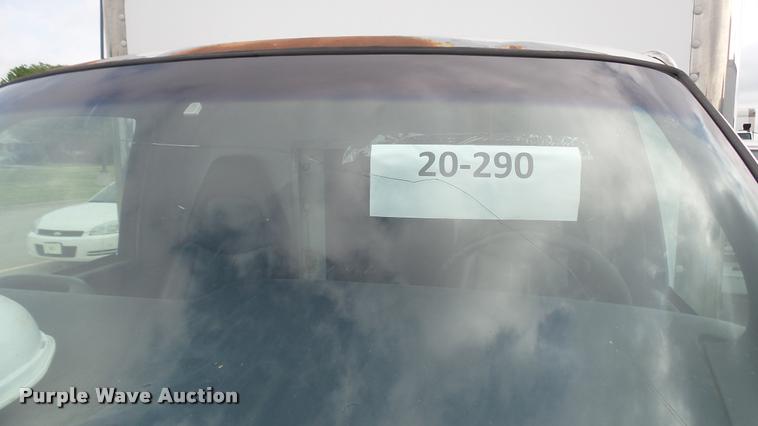 image for item DA7865 1999 Chevrolet Express 3500 Cargo box truck