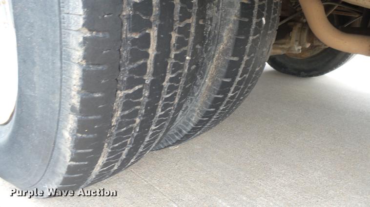 image for item DA7865 1999 Chevrolet Express 3500 Cargo box truck