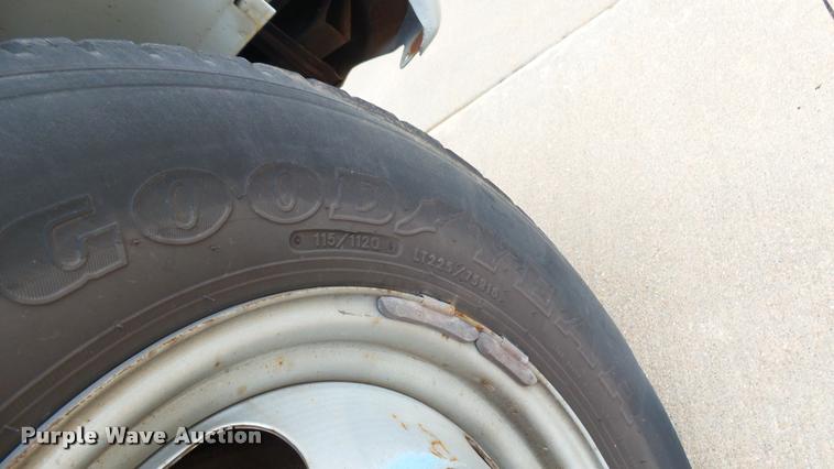 image for item DA7865 1999 Chevrolet Express 3500 Cargo box truck