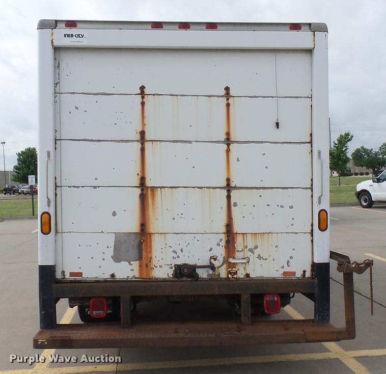 image for item DA7869 2001 Chevrolet Express G3500 box truck