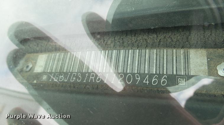 image for item DA7869 2001 Chevrolet Express G3500 box truck