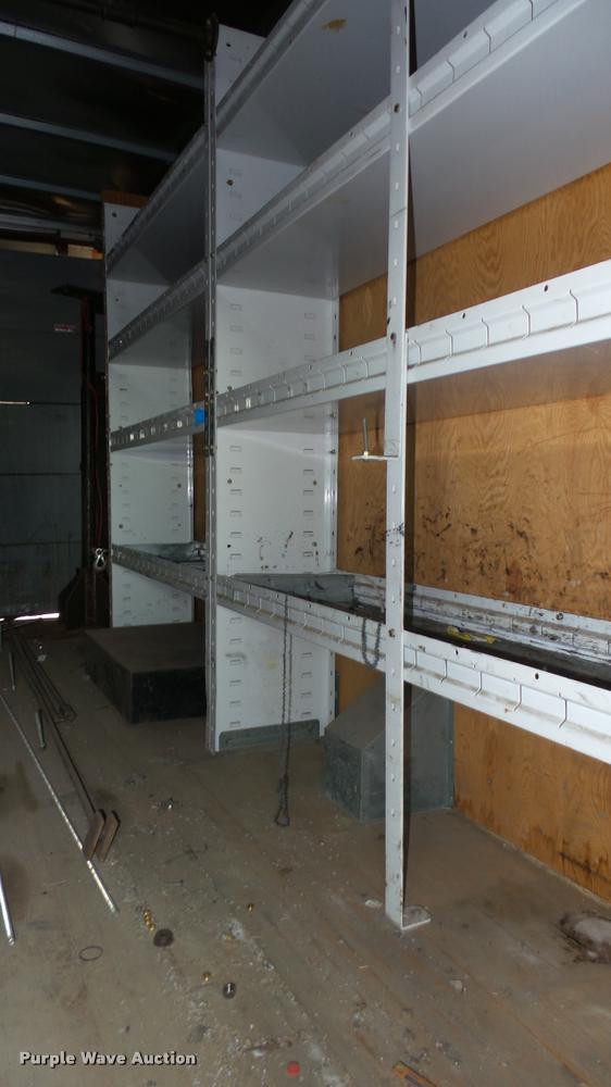 image for item DA7869 2001 Chevrolet Express G3500 box truck