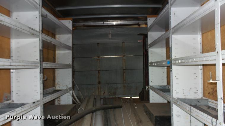 image for item DA7869 2001 Chevrolet Express G3500 box truck