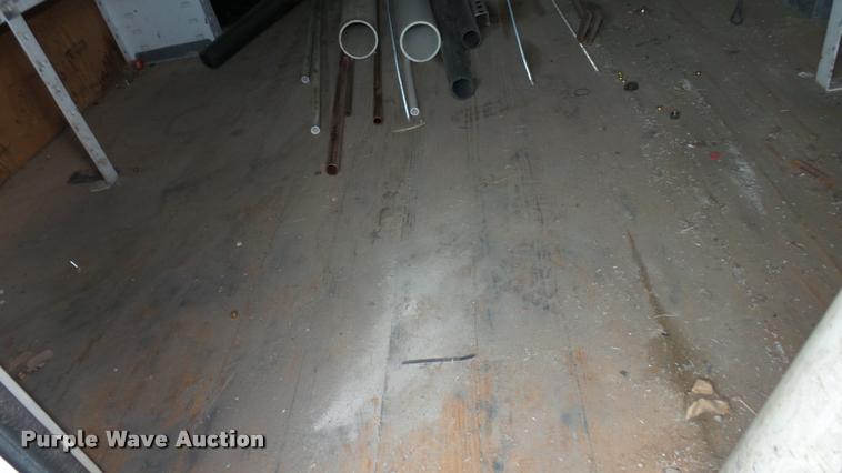 image for item DA7869 2001 Chevrolet Express G3500 box truck