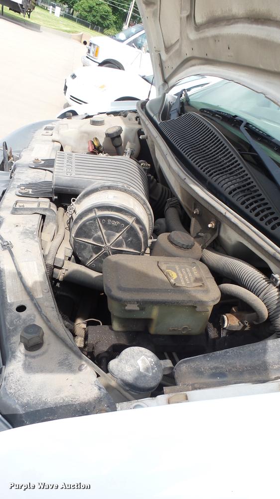 image for item DA7869 2001 Chevrolet Express G3500 box truck