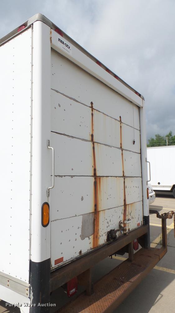 image for item DA7869 2001 Chevrolet Express G3500 box truck