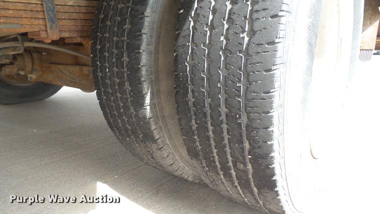 image for item DA7869 2001 Chevrolet Express G3500 box truck