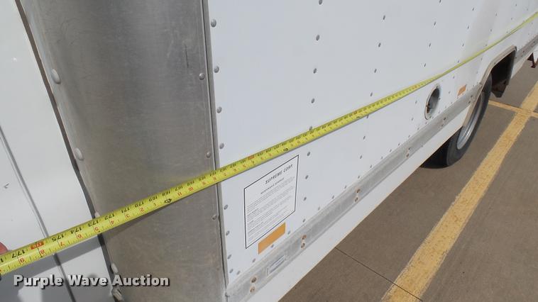 image for item DA7869 2001 Chevrolet Express G3500 box truck