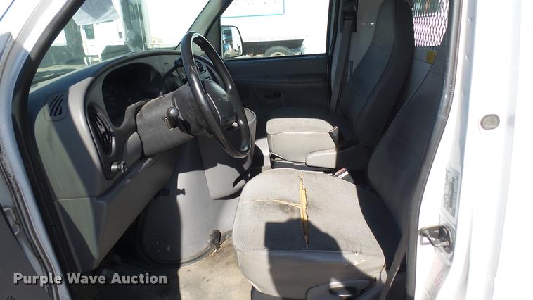 image for item DA7870 1998 Ford Econoline E250 van