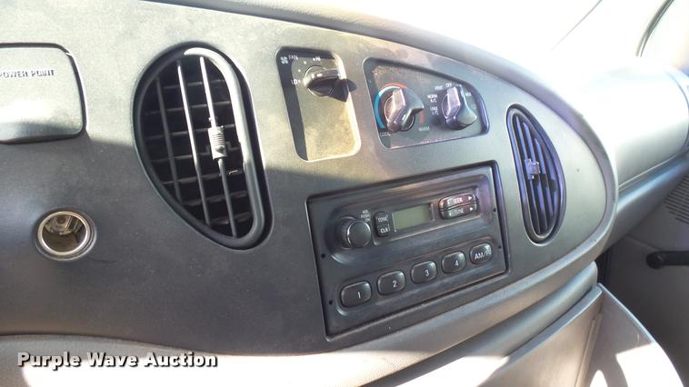 image for item DA7870 1998 Ford Econoline E250 van