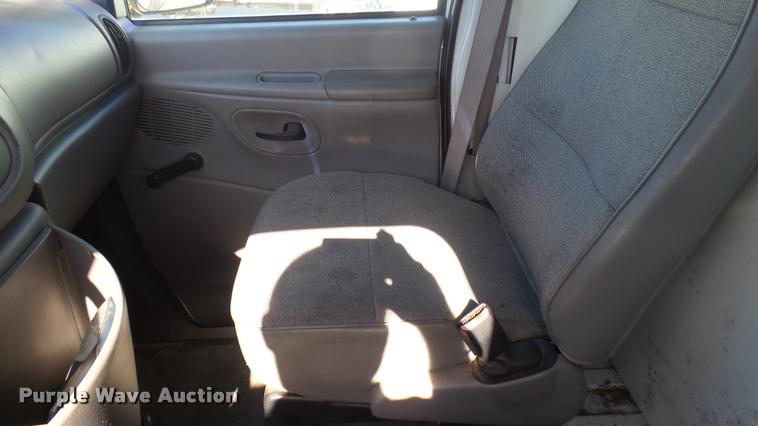 image for item DA7870 1998 Ford Econoline E250 van