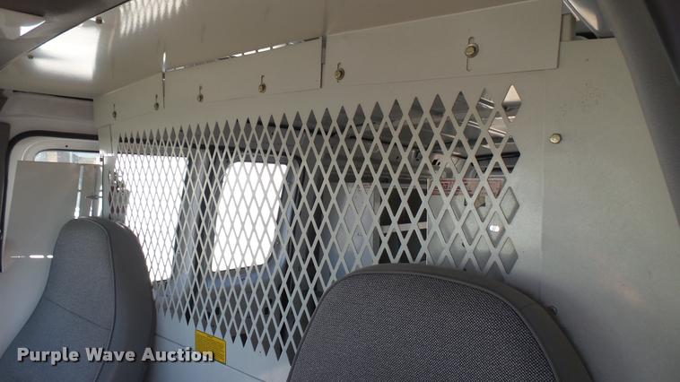 image for item DA7870 1998 Ford Econoline E250 van