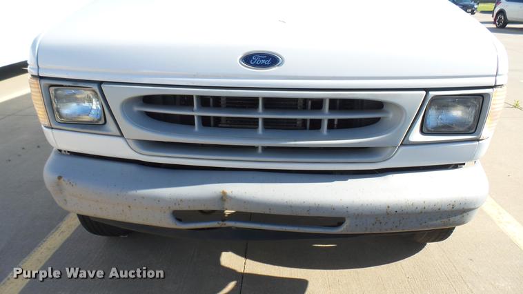 image for item DA7870 1998 Ford Econoline E250 van