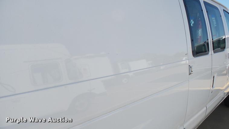 image for item DA7870 1998 Ford Econoline E250 van