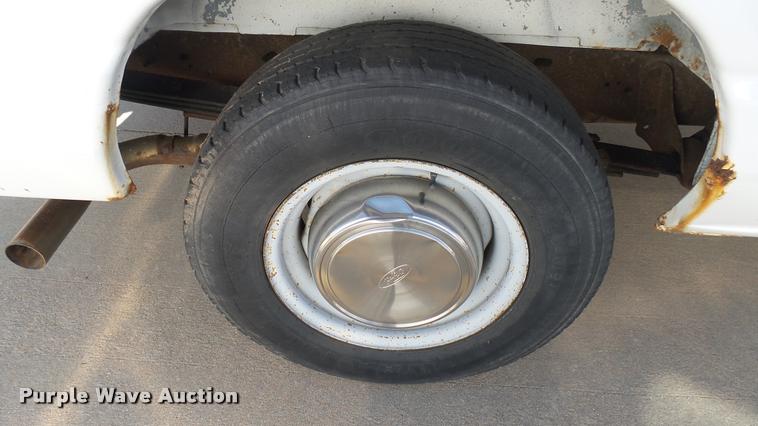 image for item DA7870 1998 Ford Econoline E250 van