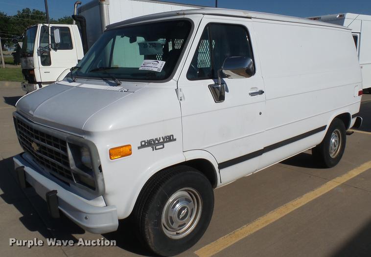 image for item DA7871 1995 Chevrolet G10 van