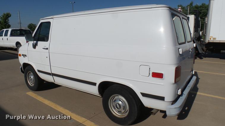image for item DA7871 1995 Chevrolet G10 van