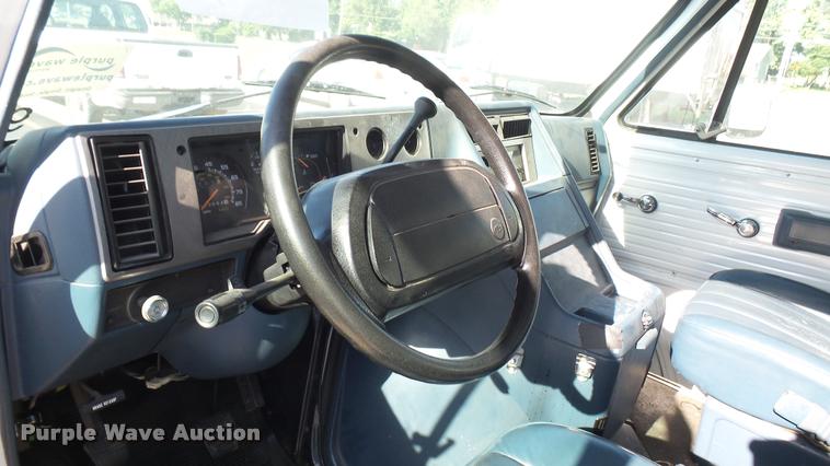 image for item DA7871 1995 Chevrolet G10 van