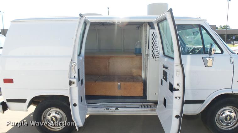 image for item DA7871 1995 Chevrolet G10 van