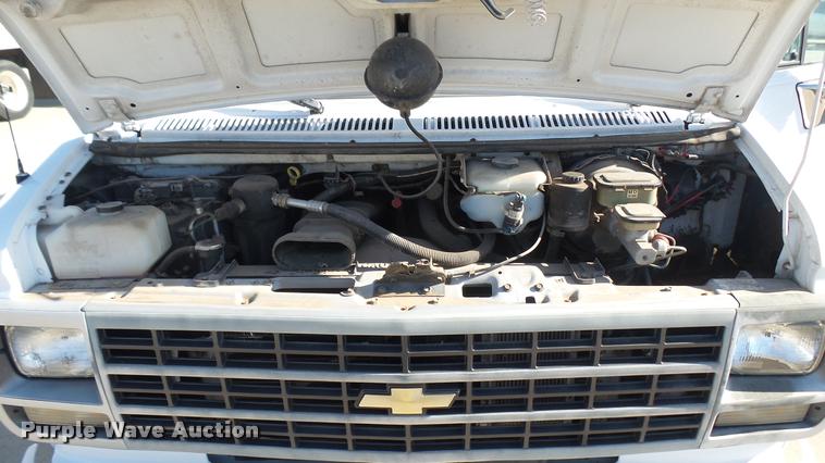 image for item DA7871 1995 Chevrolet G10 van