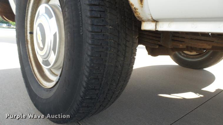 image for item DA7871 1995 Chevrolet G10 van