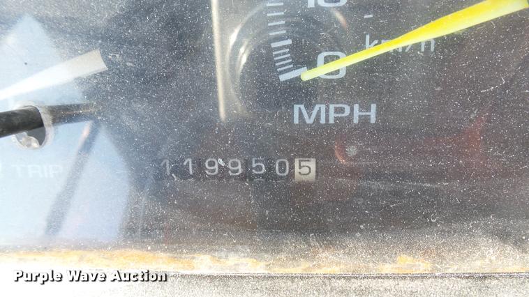 image for item DA7872 2003 Workhorse P42 delivery truck