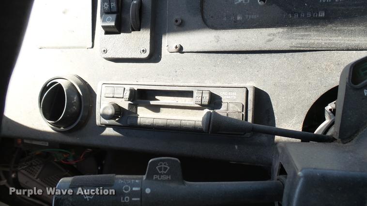 image for item DA7872 2003 Workhorse P42 delivery truck