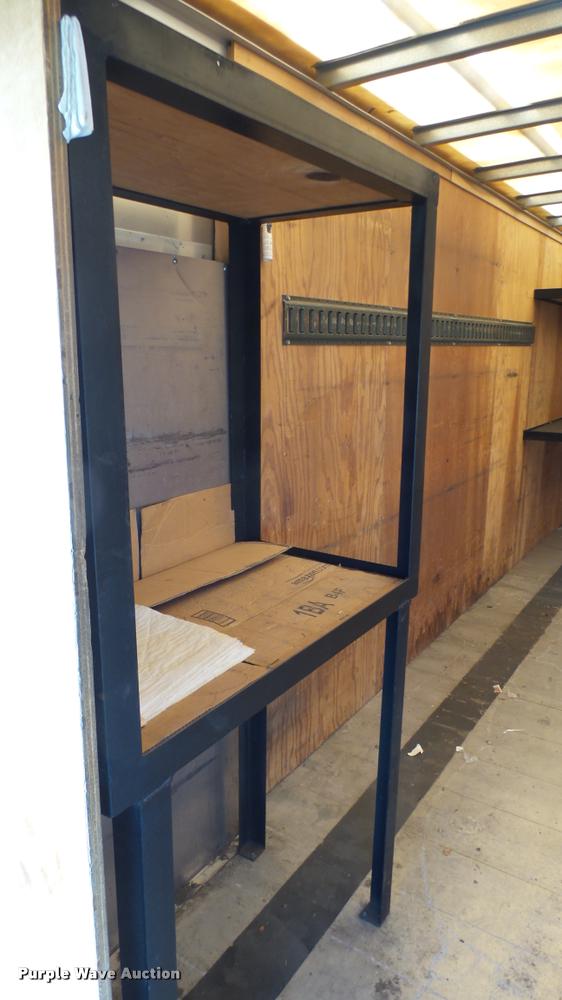 image for item DA7872 2003 Workhorse P42 delivery truck