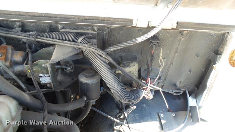 image for item DA7872 2003 Workhorse P42 delivery truck