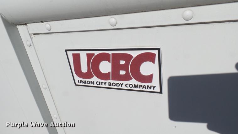 image for item DA7872 2003 Workhorse P42 delivery truck