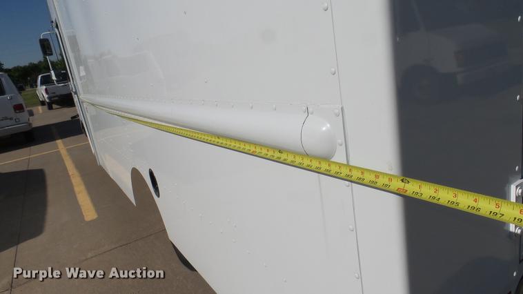 image for item DA7872 2003 Workhorse P42 delivery truck