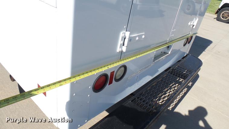 image for item DA7872 2003 Workhorse P42 delivery truck