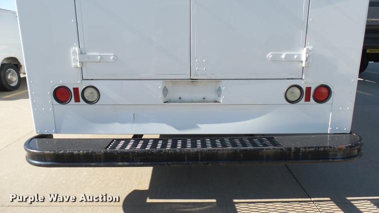 image for item DA7872 2003 Workhorse P42 delivery truck