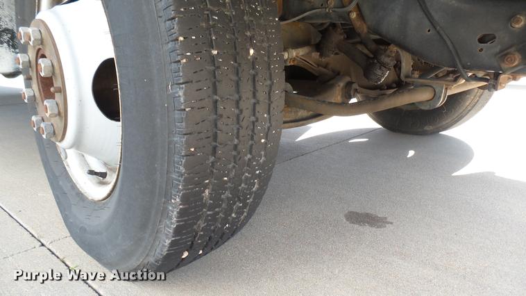 image for item DA7872 2003 Workhorse P42 delivery truck