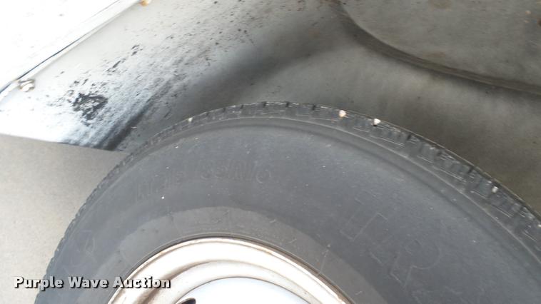 image for item DA7872 2003 Workhorse P42 delivery truck