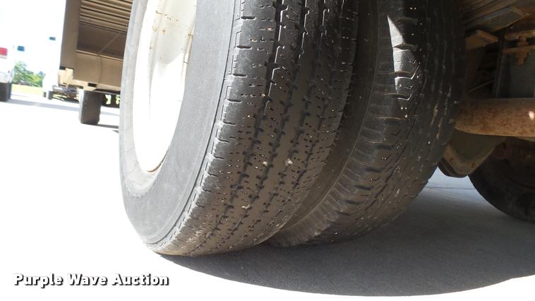 image for item DA7872 2003 Workhorse P42 delivery truck