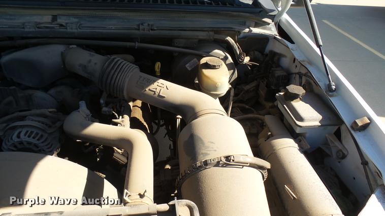 image for item DA7873 2003 Ford F250 Super Duty Crew Cab pickup truck