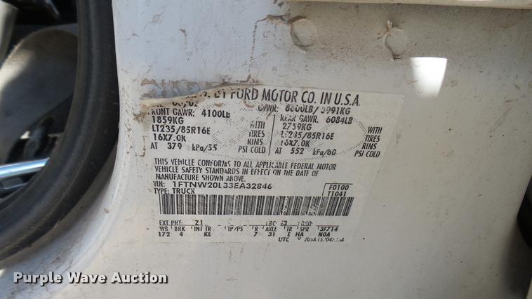 image for item DA7873 2003 Ford F250 Super Duty Crew Cab pickup truck