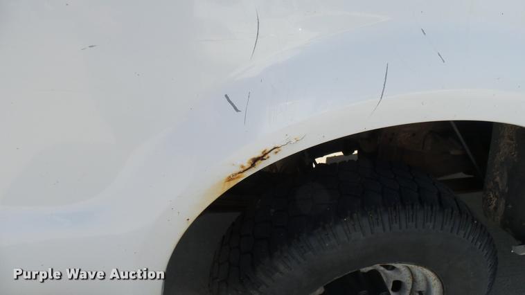 image for item DA7873 2003 Ford F250 Super Duty Crew Cab pickup truck