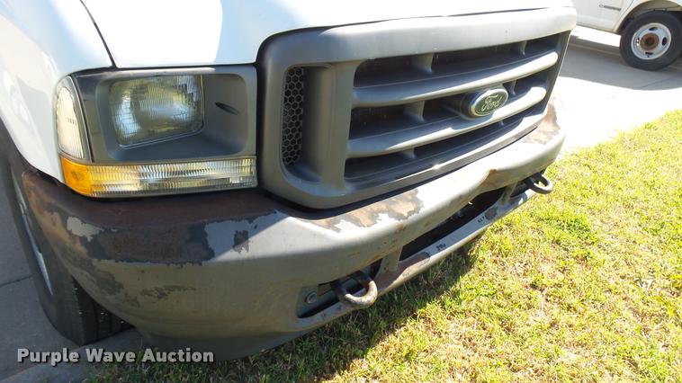 image for item DA7873 2003 Ford F250 Super Duty Crew Cab pickup truck