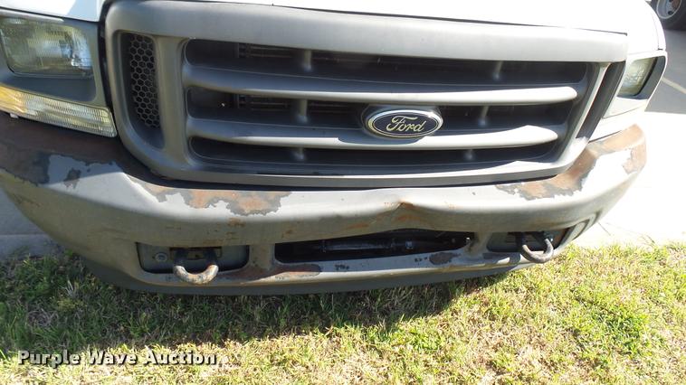 image for item DA7873 2003 Ford F250 Super Duty Crew Cab pickup truck