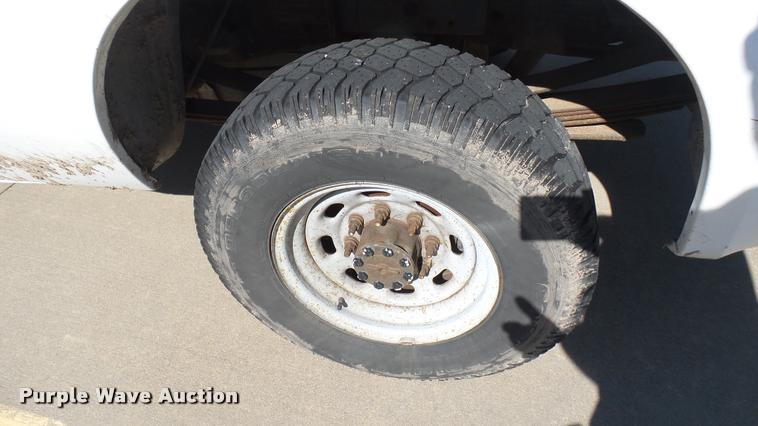 image for item DA7873 2003 Ford F250 Super Duty Crew Cab pickup truck