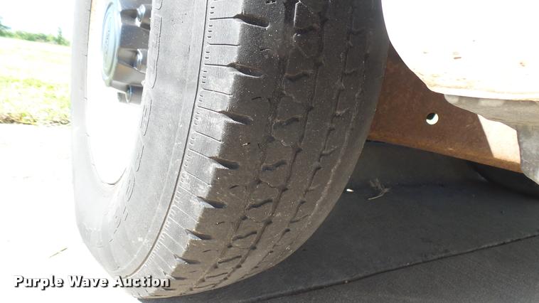 image for item DA7873 2003 Ford F250 Super Duty Crew Cab pickup truck