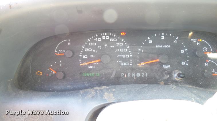 image for item DA7873 2003 Ford F250 Super Duty Crew Cab pickup truck